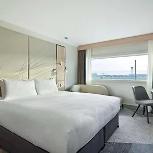 4* Hotel Hyatt Place London Heathrow Airport