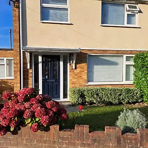 Gatwick House Homestay