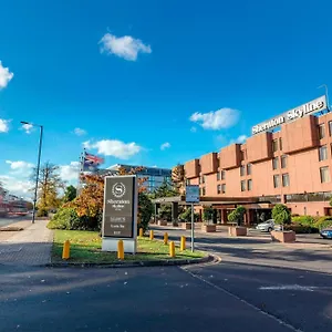 4* Hotel Sheraton Skyline London Heathrow