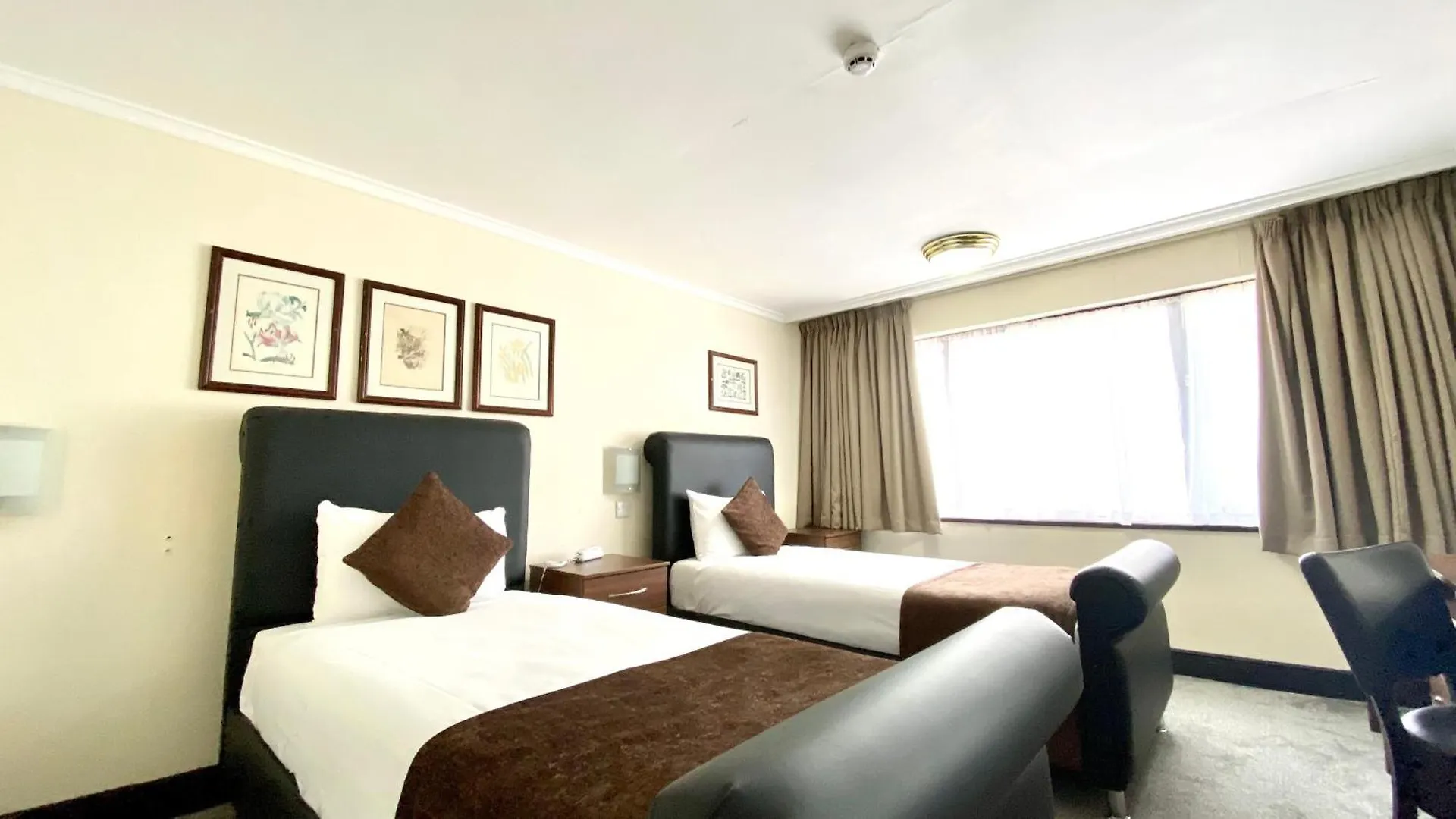 Europa Gatwick Hotel & Spa Crawley   Crawley (West Sussex)