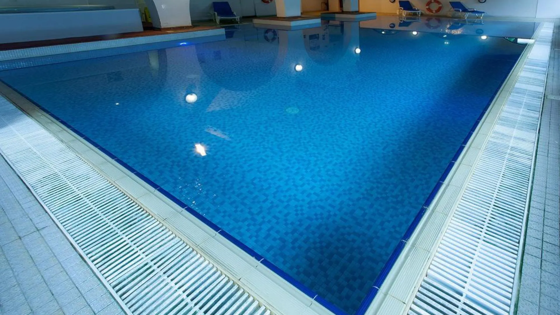 Europa Gatwick Hotel & Spa Crawley  3*, Crawley (West Sussex)