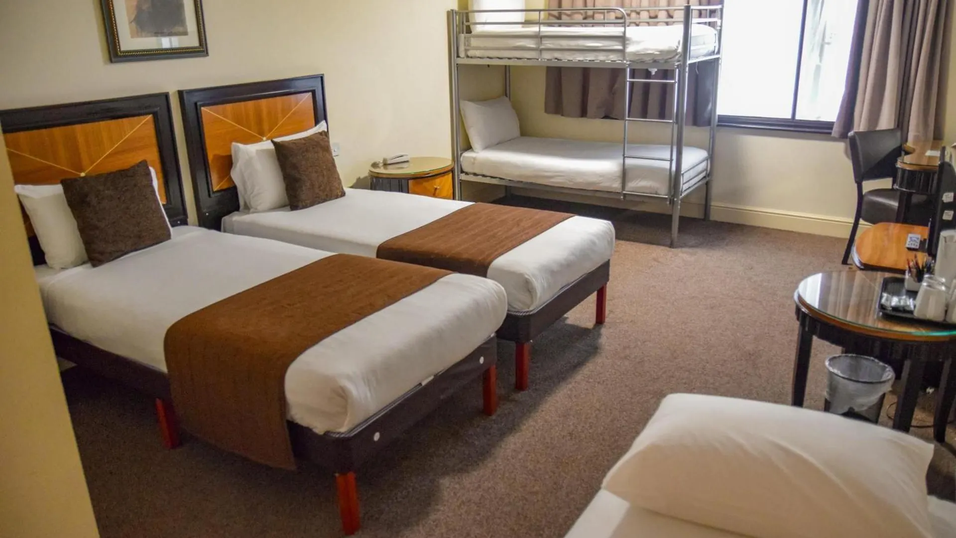 Europa Gatwick Hotel&Spa Crawley  3*, Crawley (West Sussex)